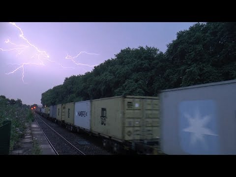 66417 & 68016/68027 Flasks in the Lightning @ Bedminster, Bristol 19-07-17