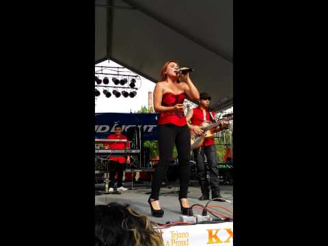 Elida reyna y avante oyster bake 2014