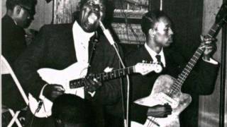 Howlin Wolf - I Asked For Water