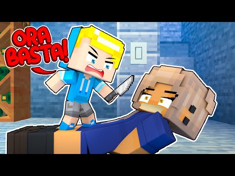 La Mia BULLA Viene AGGREDITA Da Mio Figlio Su Minecraft!