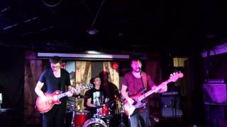 Giant Waves - I am the sun (swans cover) [LIVE] 10 июля 2015 grand bourbon street, moscow