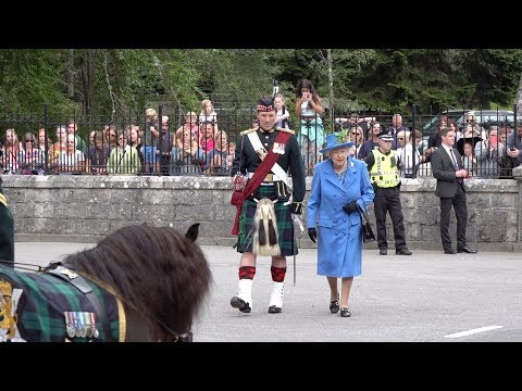 , title : 'The Queen inspects the guard of honour at the gates of Balmoral Castle and Estate Aug 2018'