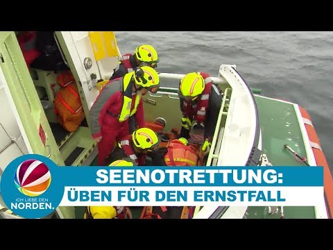 Seenotretter üben Ernstfall in Neustadt in Holstein