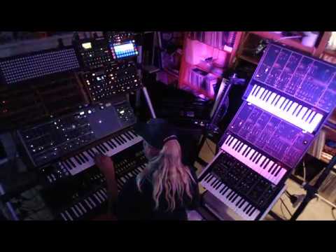 MYSTIC FREQUENCIES - SYNTHETIC FUSION