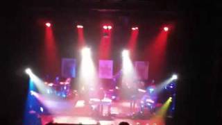 They might be giants - minimum wage