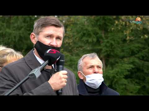 Droga Krzywe - Sobolewo Traktem św. Jana Pawła II. Stanął przy niej kamień