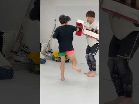 前蹴りフェイントからスーパーマンパンチ！ #キックボクシング #mma
