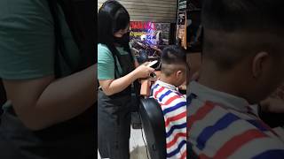 Download lagu Kapster Cewek Cantik Di Barbers School Potong Rambut Surabaya Sidoarjo mp3