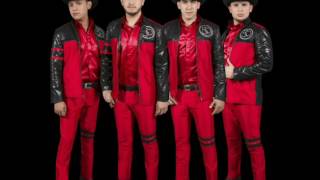llorando y tomando calibre 50