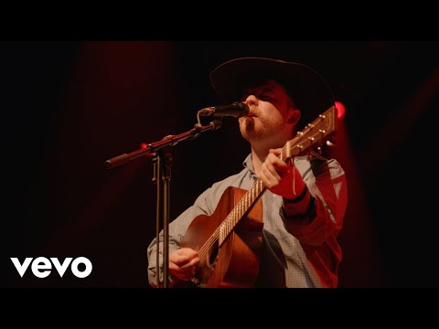 Colter Wall - Sleeping on the Blacktop (Live Performance)