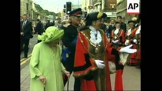 UK: QUEEN MOTHER VISITS DOVER