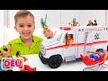 Vlad Und Niki Spielen Mit WWE Slambulance Vehicle Spielzeug