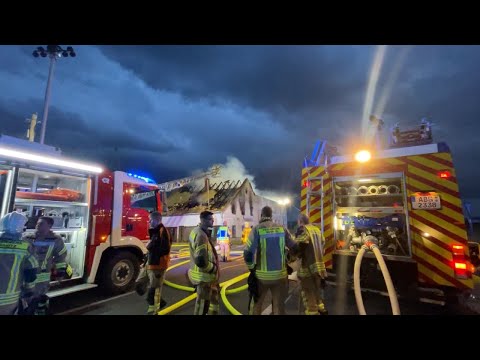 Dreierhäuschen an B93 durch Brand zerstört