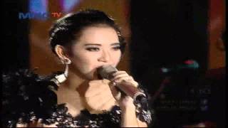 Download lagu Ratna Antika feat Rena ' Ngamen 5 ' - MNCTV Roadshow Gresik (6/6) mp3