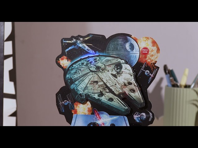 Vídeo relacionado con Hallmark Paper Wonder Star Wars Baby Yoda Pop Up - Tarjeta de felicitación de aniversario