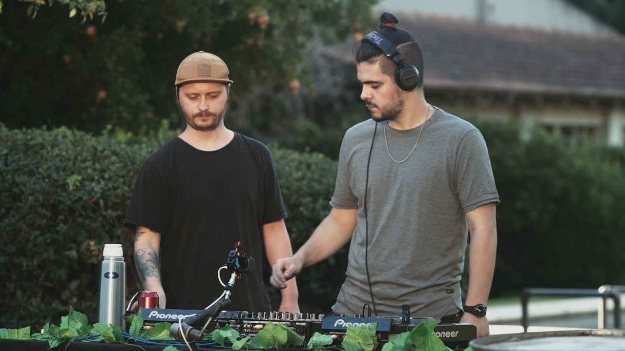 Fotograma de Oliver & Tom — streams en vivo