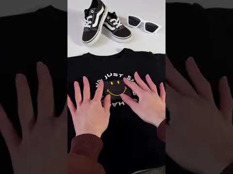 Футболка Дрейк з тату рукавами tattoo style Just smile be happy and