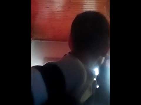 Mr oshri playing on miausik