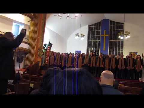 Juliett Novak singing in a gospel choir Kuumba singers