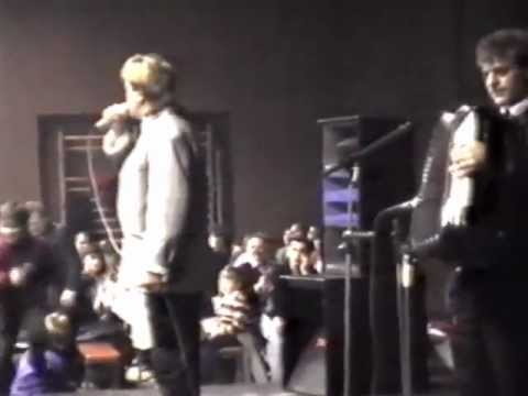 Grupa Pingvini i Miroslav Navračić Frankfurt 1991 Bosno moja