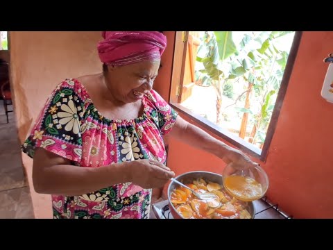 Alexandrina makes zucchini lasagna.