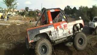 preview picture of video 'trofeo iberico trial 4x4 paredes 2013 troncos y subidas arviza'