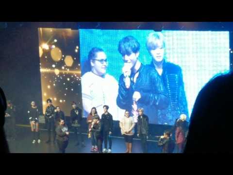 170125 GOT7 Turbulence in Chicago - Game with Fans (Yugyeom, Bambam)