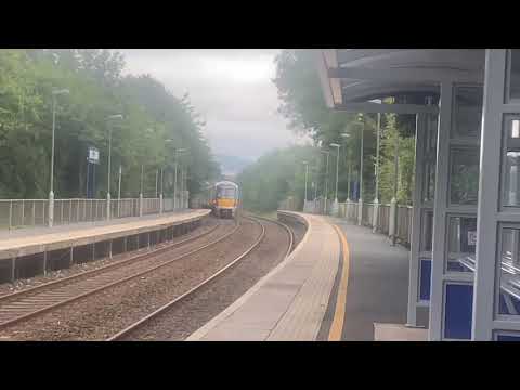 (VERY RARE) IE 22000s Class DMUs 22251 and 22343 passing Hilden 31/07/21