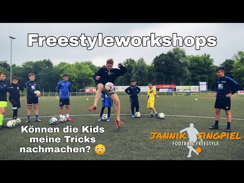 Fußball Freestyle Workshops und Showacts / Jannik Singpiel