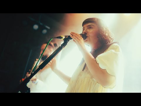 Andra Andriucă - Cât de firesc (live Expirat)