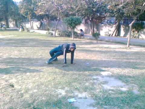 bboy a plus toprocks and downrocks