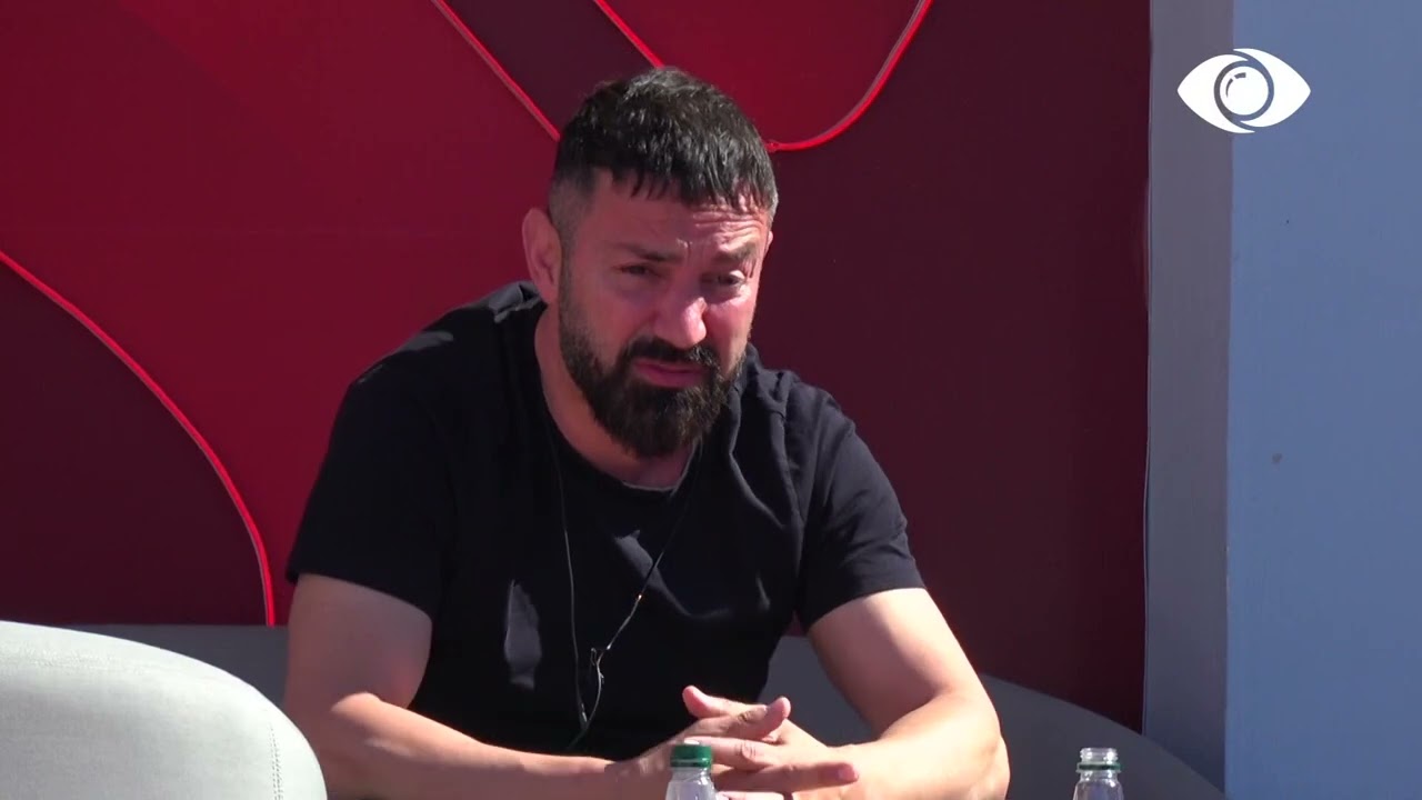 Këtu jemi të gjithë njësoj/ Visi bisedon me Luizin