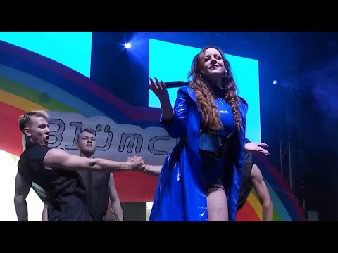 Wie ein Boomerang: Blümchen kommt zurück