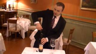 preview picture of video 'Video del Vino: Roberto Crosio - Erbaluce di Caluso Costaparadiso 2010'