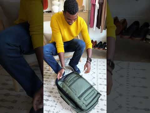 Holiday travel just got easier with the Detour collection #samsonite #duffel #holidaygifts