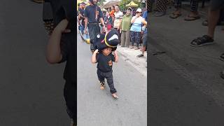 Download lagu Anak berkepala banteng #shorts #short #shortvideo #viral #trending #karnaval mp3