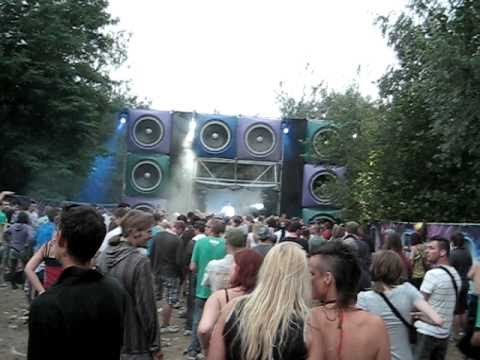 Firaga (The Prodigy - Omen (Synsun Remix)) @ Tomorrow Land 2010