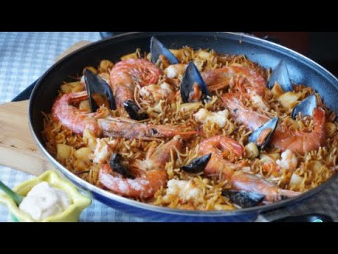 Valencian Fideuà with Seafood