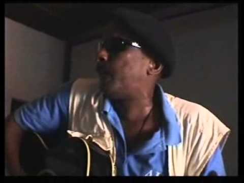 Seydou Nour Thiam - Loutatama (Guinée Musique / Guinea Music)