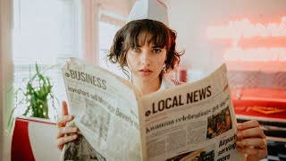 Editorial Photoshoot in a 1950s Diner