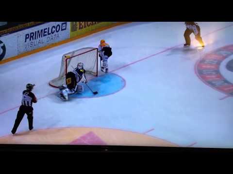 Deciding shootout goal by Linus Klasen - EV Zug vs HC Lugano 1:2 n.V.