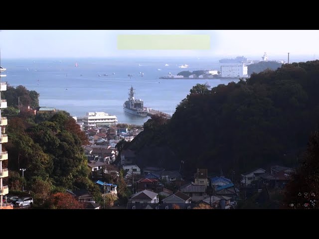 横須賀市安針台から望む東京湾（「安針」は三浦按針（ウィリアム・アダムス）に由来する地名。江戸時代初期に日本に渡来したイギリス人航海士）