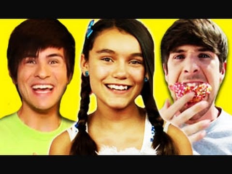 KIDS REACT TO SMOSH (KIDS REACT TO SMOSH)