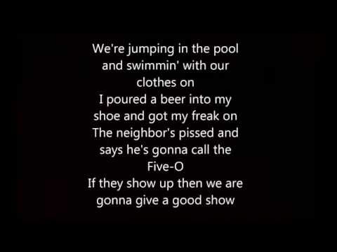 Madonna-Bitch I'm Madonna(Lyrics Video + Audio)