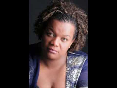 "Umbi  umbi"  Autor Filipe Mukenga (Versão Té Macedo)