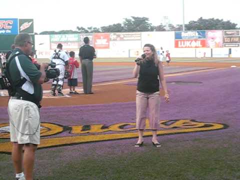 Beth Linzer Marquardt sings national anthem