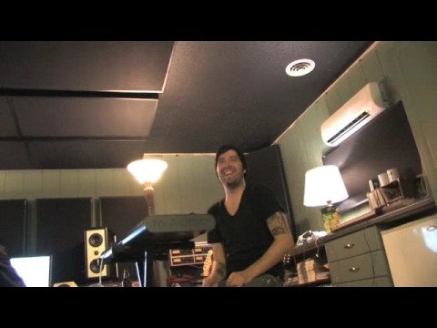 Diamond Liars - In studio (Keys Please)