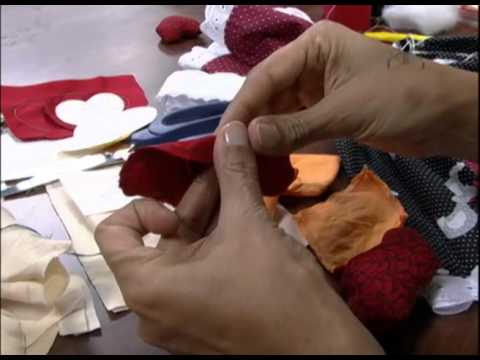 Mulher.com 21/08/2012 - Galinha cobre bolo 1/2