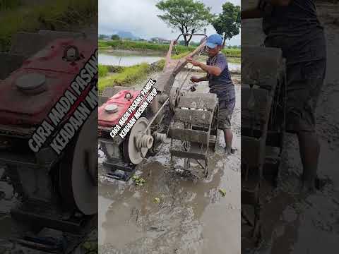 traktor sawah membajak tanah dengan glebek garu papan cirebon 600
