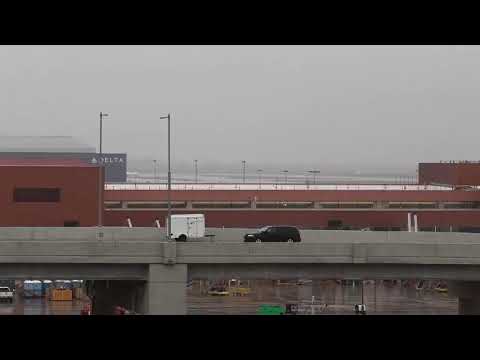 NOW Pip's Planespotting LIVE!!! Part Deux the Two For Tuesday in the Middle of a Winter Storm@KSLC